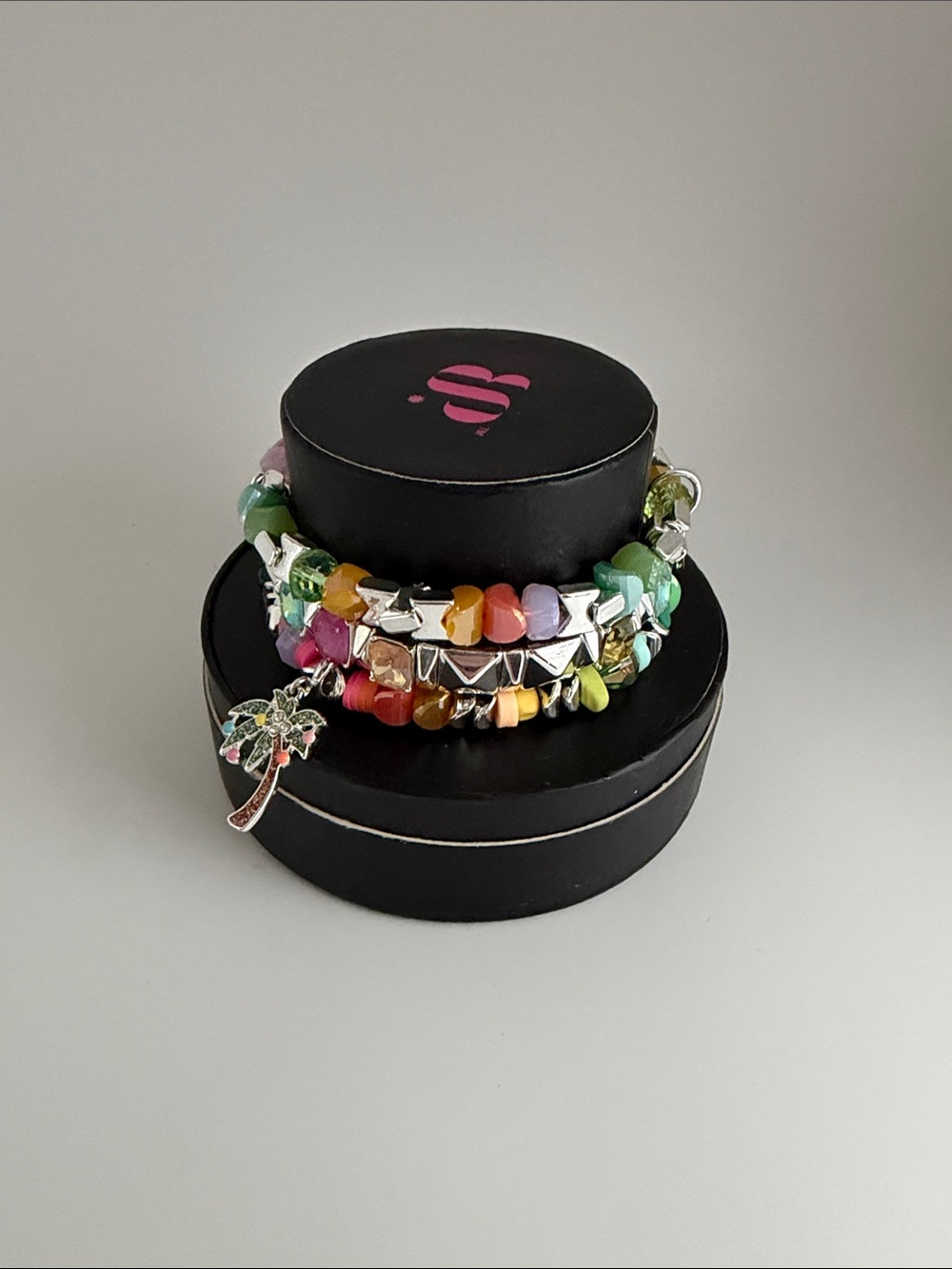 A Tropical Fizzmas Bracelet Set Bomb Oarty